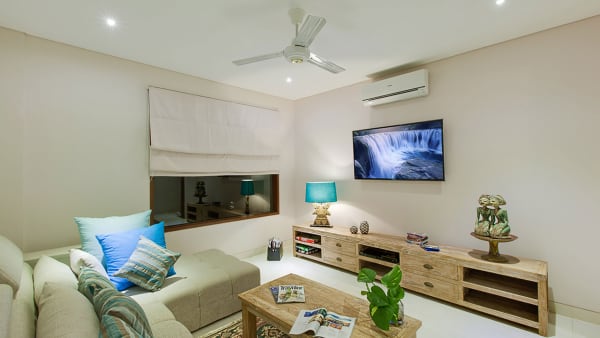 Villa Tirta Nila - Cosy TV lounge